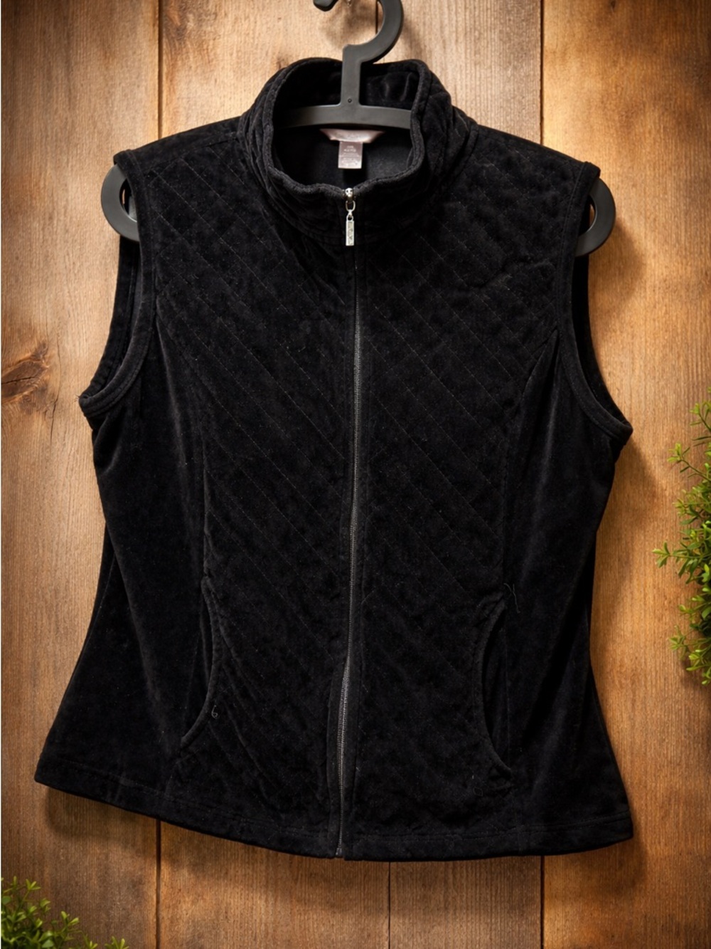 White Stag Black Quilted Velvet Sleeveless Vest